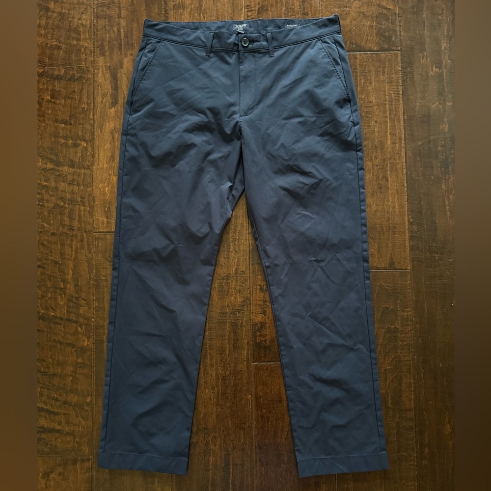 J. Crew Factory Straight-Fit Tech Chino Pant 34x30 Navy Blue